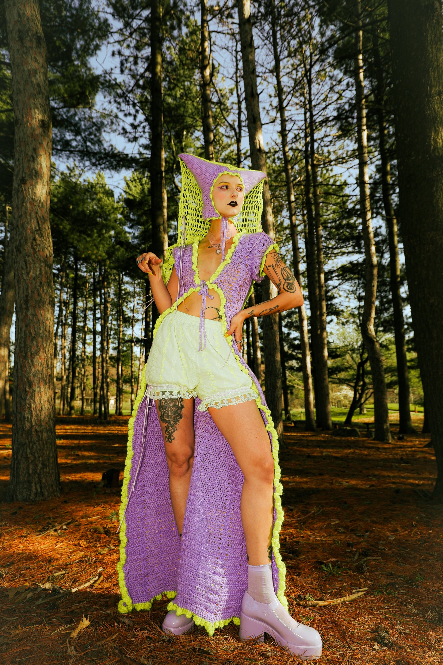 Purple & Yellow Veiled Escoffion
