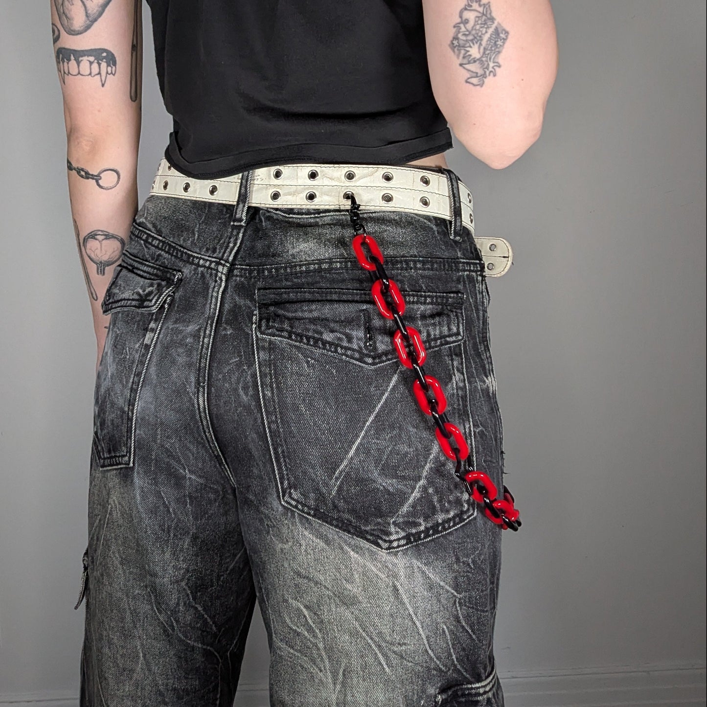 Black & Red Clown Belt Chain