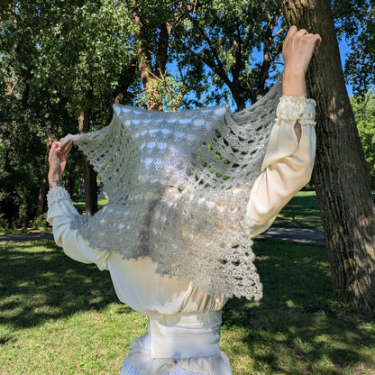 White & Gray Veiled Escoffion